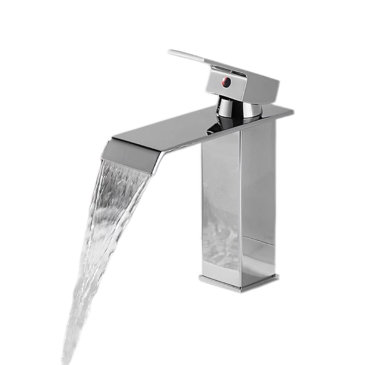 Faucet tal-Kaskata tal-Kaskata tal-Kaskata Ċatta miksija bil-kromju u l-ilma sħun u kiesaħ